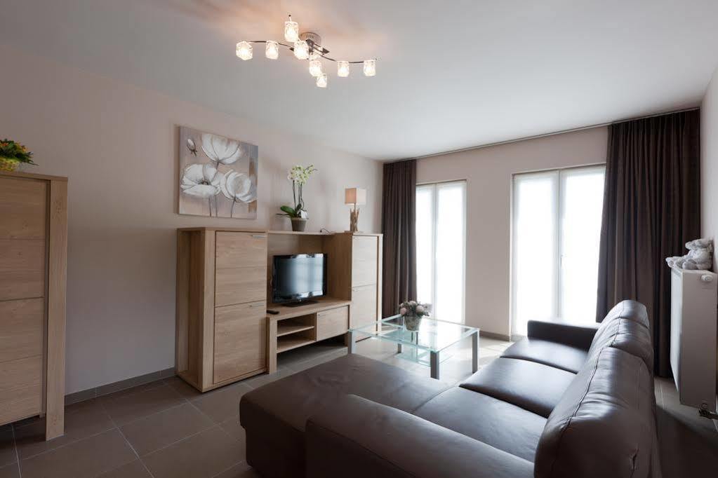 B&B Riche Terre Damme Bagian luar foto